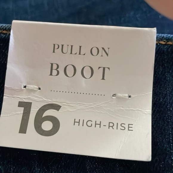 LANE BRYANT NWT Size 16 Pull-On High Rise Boot Jean Dark Wash Boot Pants Denim - Picture 8 of 15